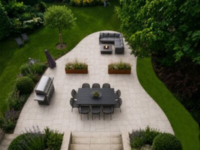 Terrasse Travertin & Courbes Végétales